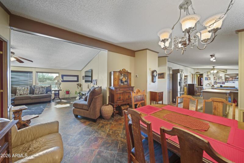 15728 W Prickly Pear00037