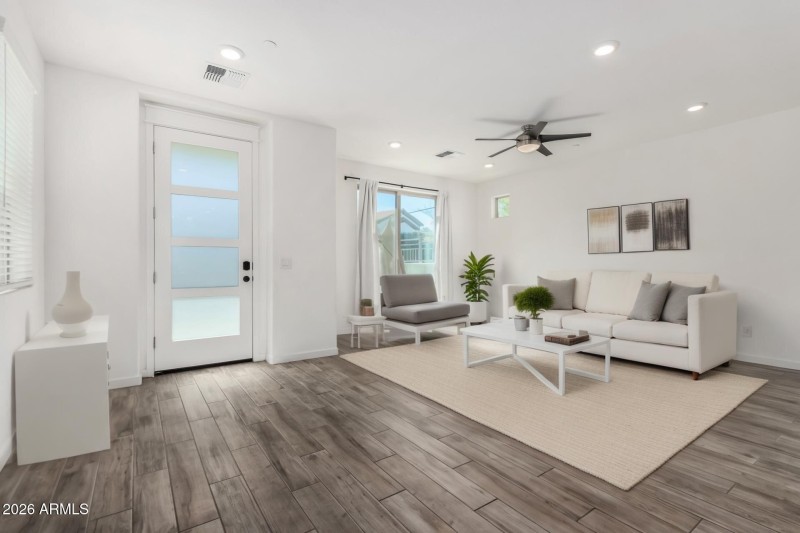 a078df9f-5f0a-4a58-8e48-e57c05b99e4f