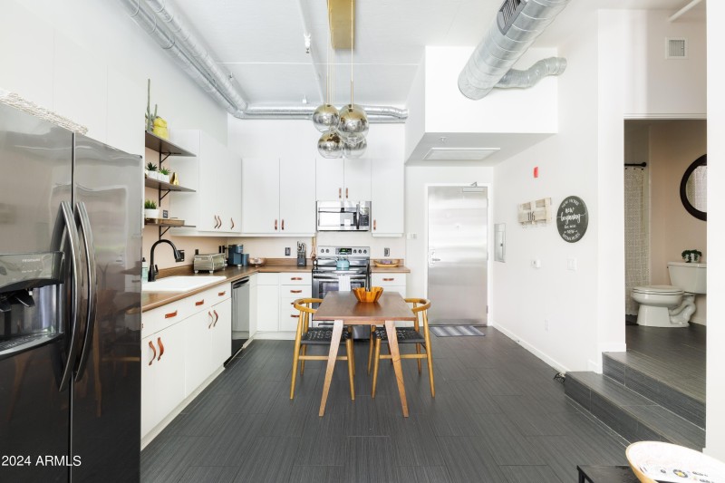 Bright & Open Kitchen