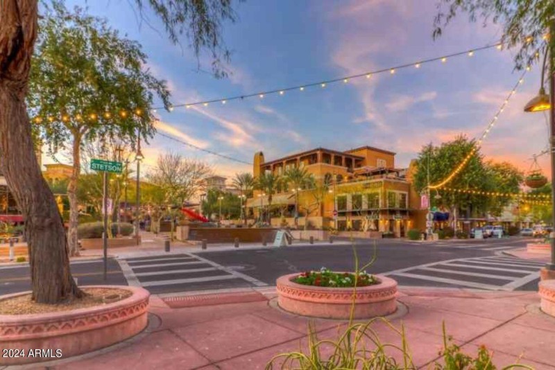 Gorgeous Streets to Walk Along