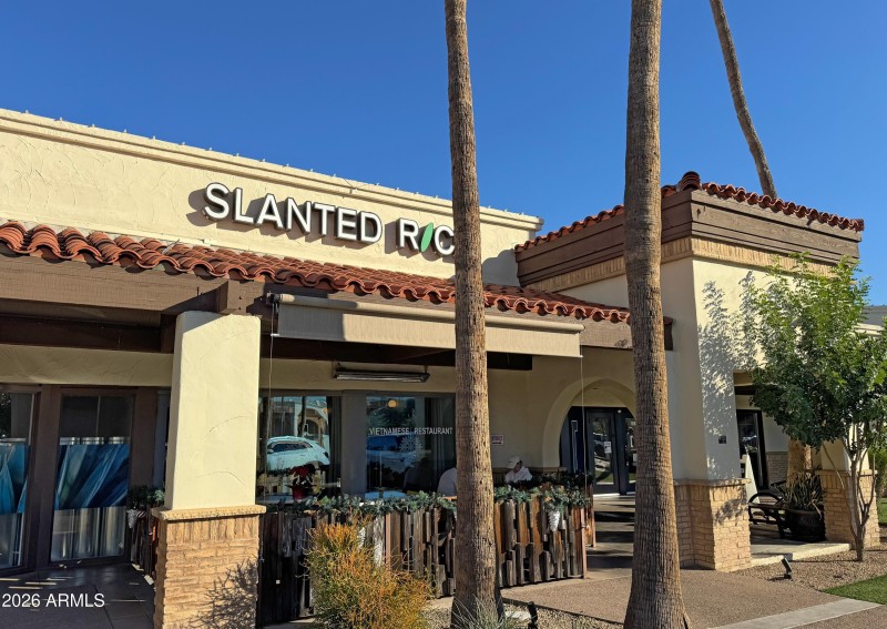 Vietnamese Slanted Rice Bistro