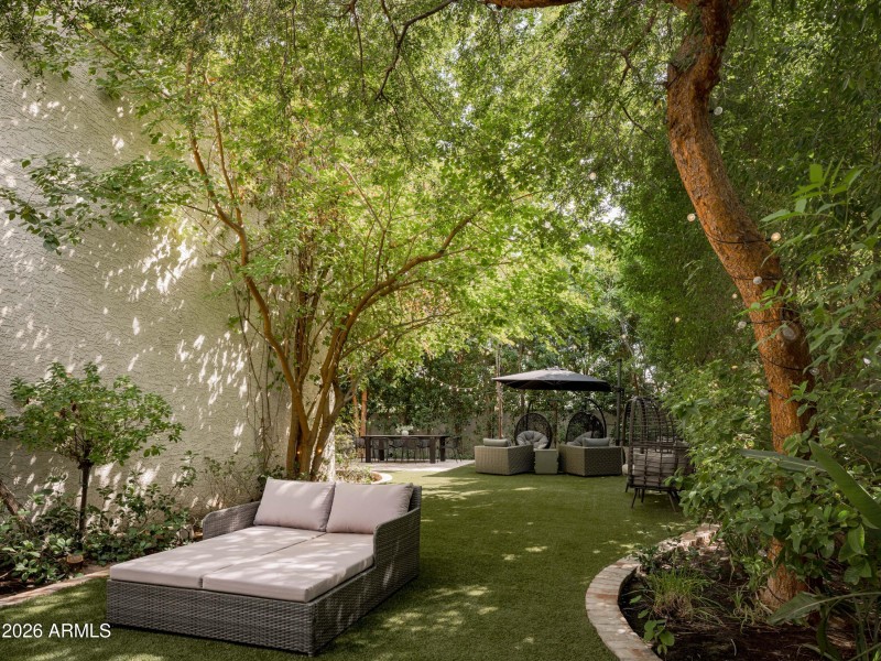 JR36 RPrice Bridgewood Beadle - 0831 WEB