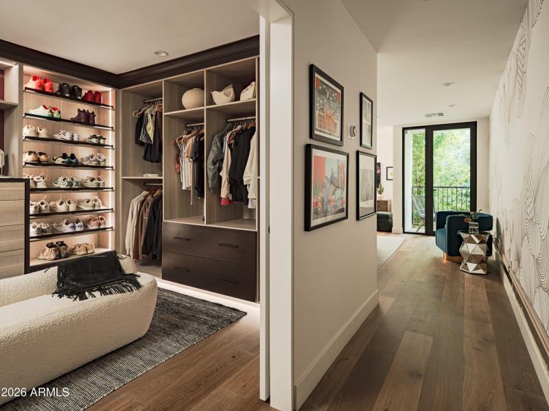 JR36 RPrice Bridgewood Beadle - 0691 WEB