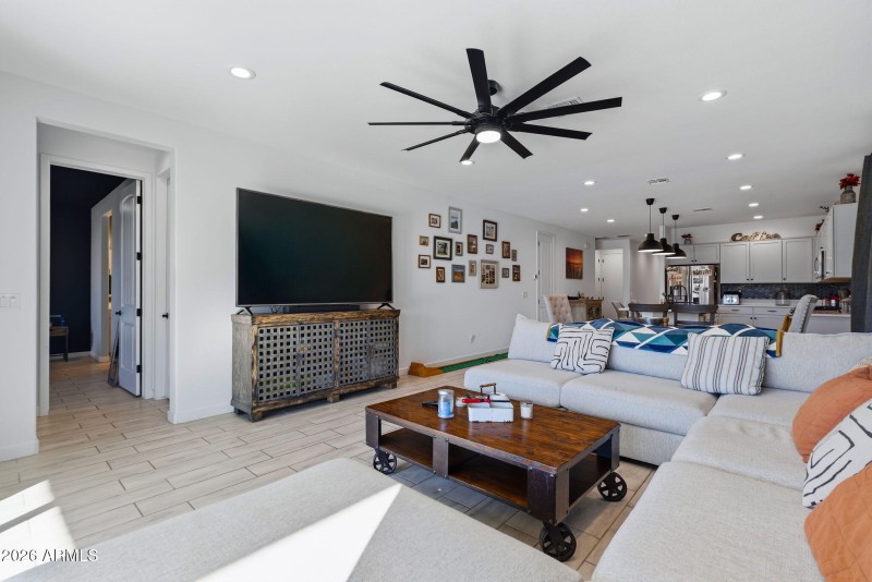 26-web-or-mls-Interior Bajada Rd --21