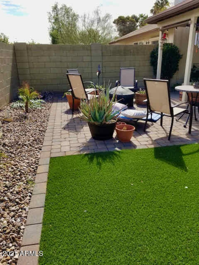 Backyard w/Artificial Grass