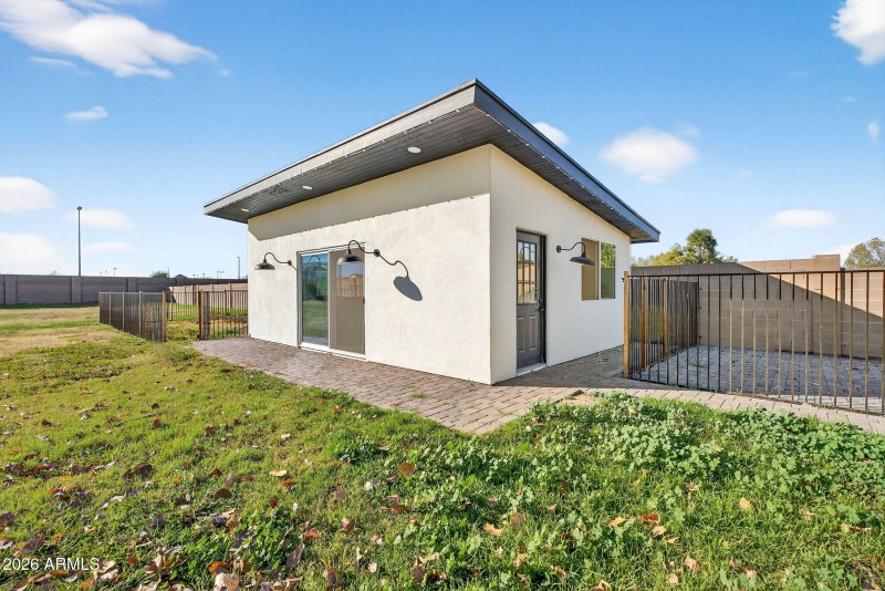 49-web-or-mls-48-E Claxton St