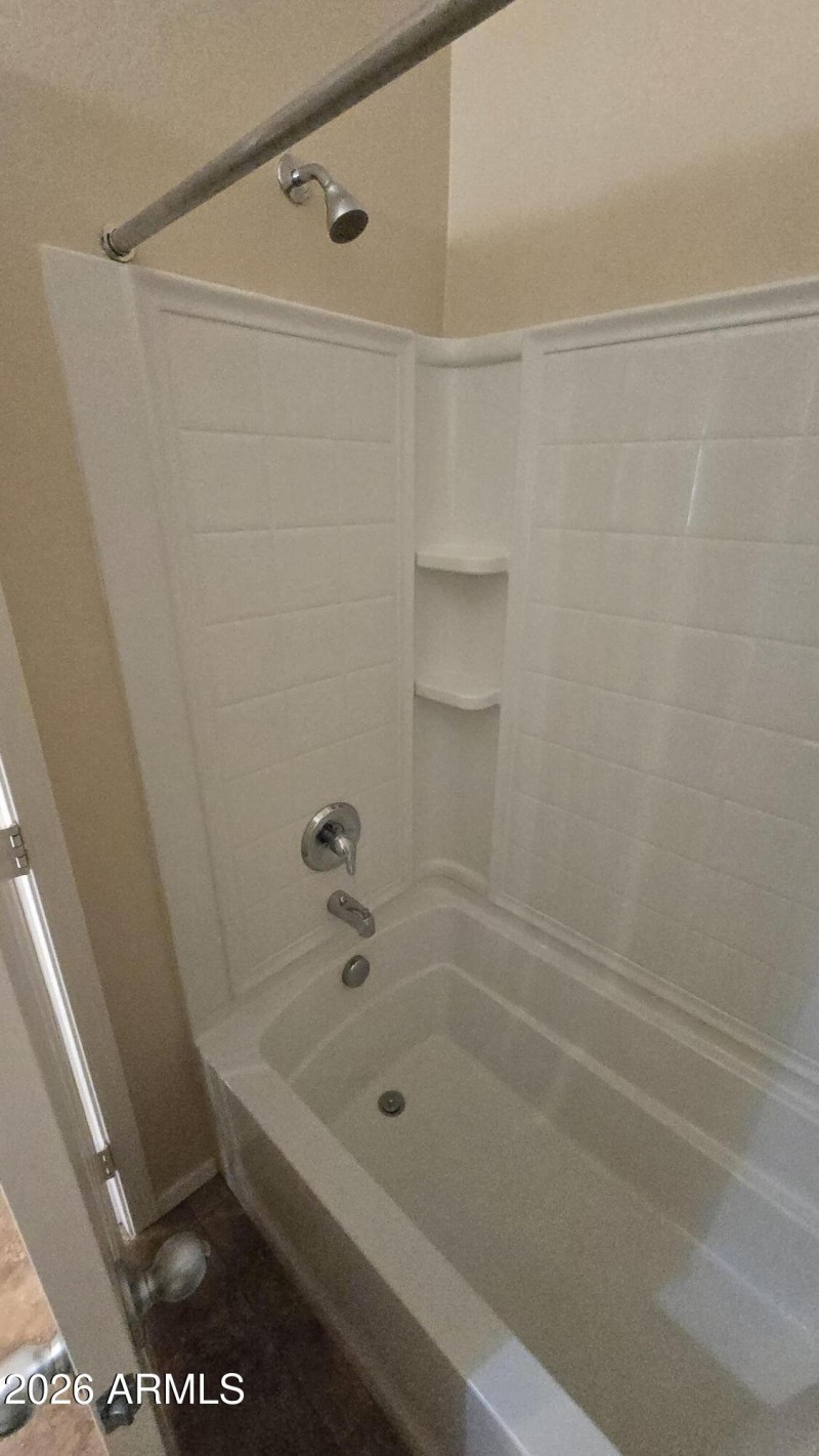 Downstairs Shower/Tub
