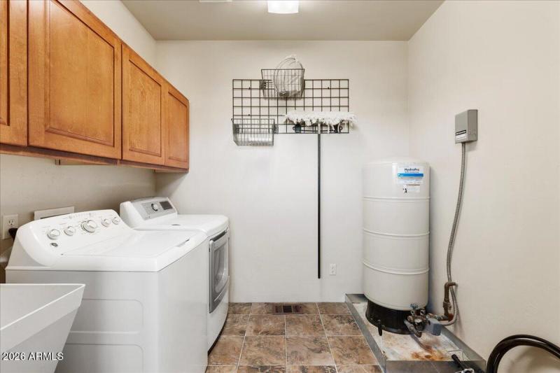 29-Laundry Room