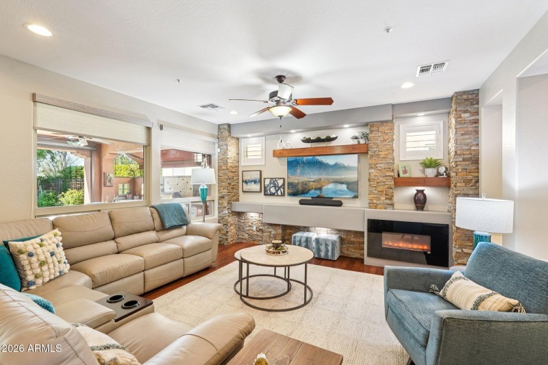 12-web-or-mls-N 127th Ln-S1301-012