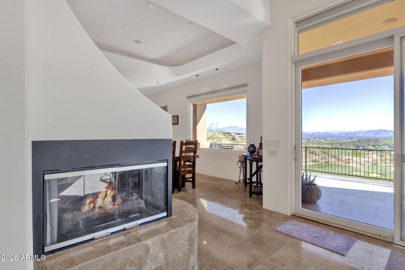 015_Dual Sided Fireplace