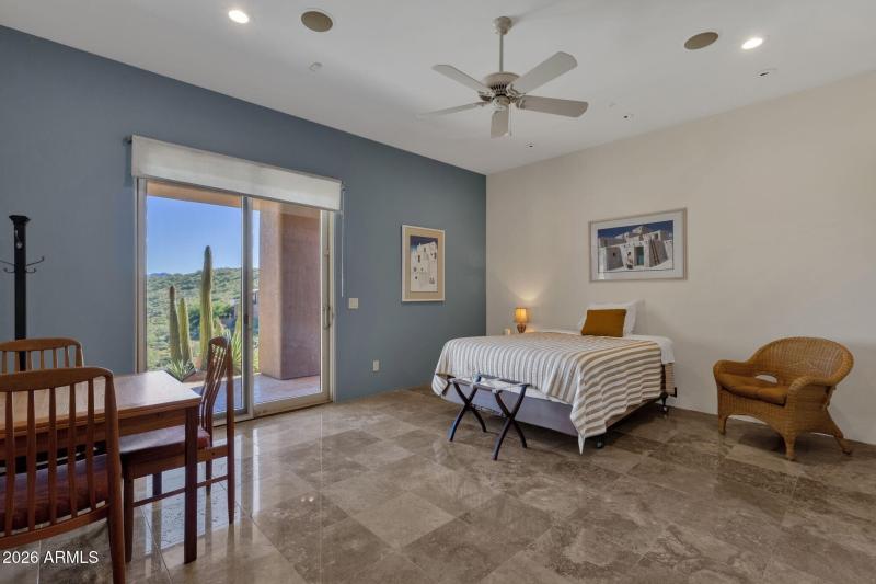 040_Lower Level 2nd Bedroom