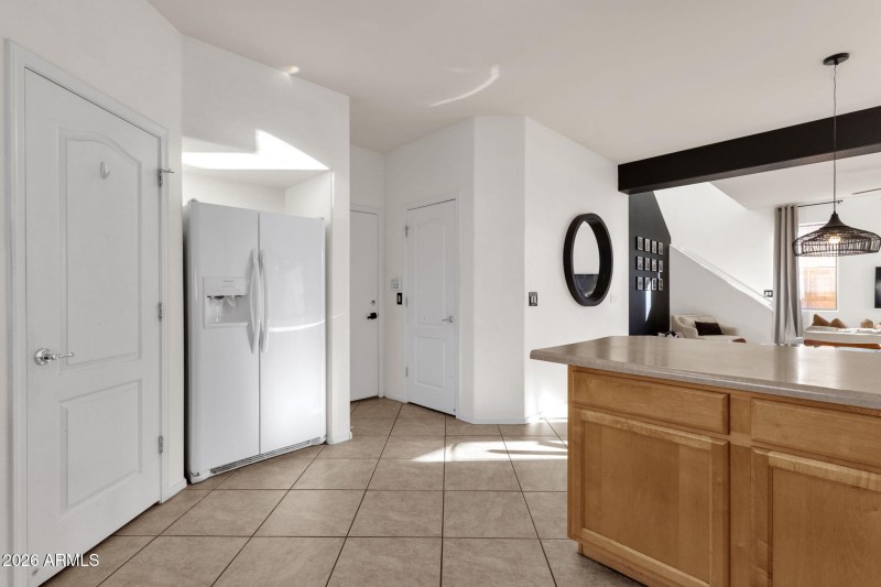 10-web-or-mls-6337-s-blake-st