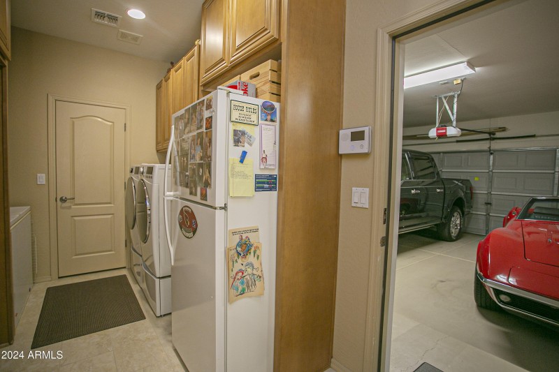 Laundry area to 3 car garage