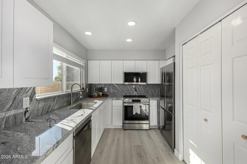 Emerald Scottsdale 10949 E Hope Dr 85259