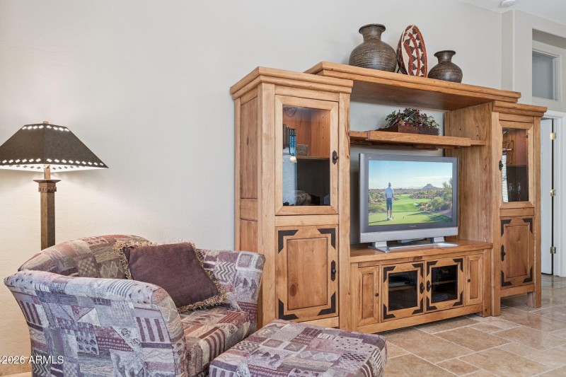 5-web-or-mls-7217-e-canyon-wren-dr