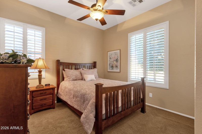 7-web-or-mls-4521-e-carob-dr