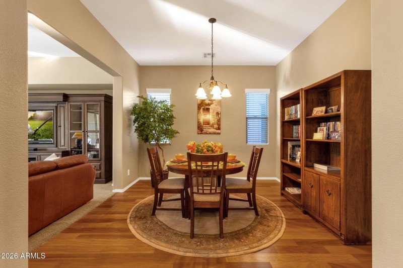 12-web-or-mls-4521-e-carob-dr