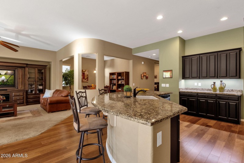 21-web-or-mls-4521-e-carob-dr