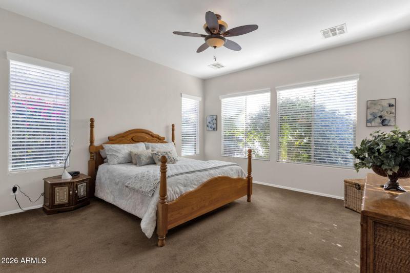 25-web-or-mls-4521-e-carob-dr