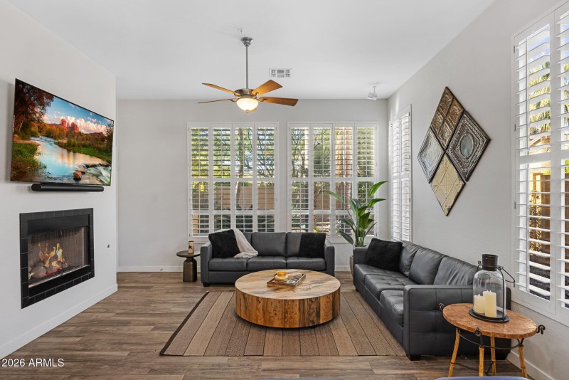 9-web-or-mls-13541-e-thoroughbred-trail