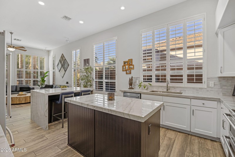 19-web-or-mls-13541-e-thoroughbred-trail