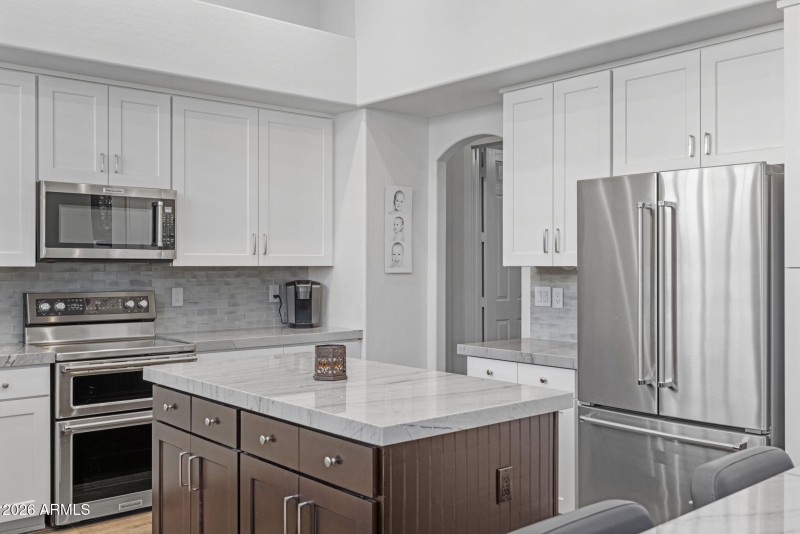 22-web-or-mls-13541-e-thoroughbred-trail