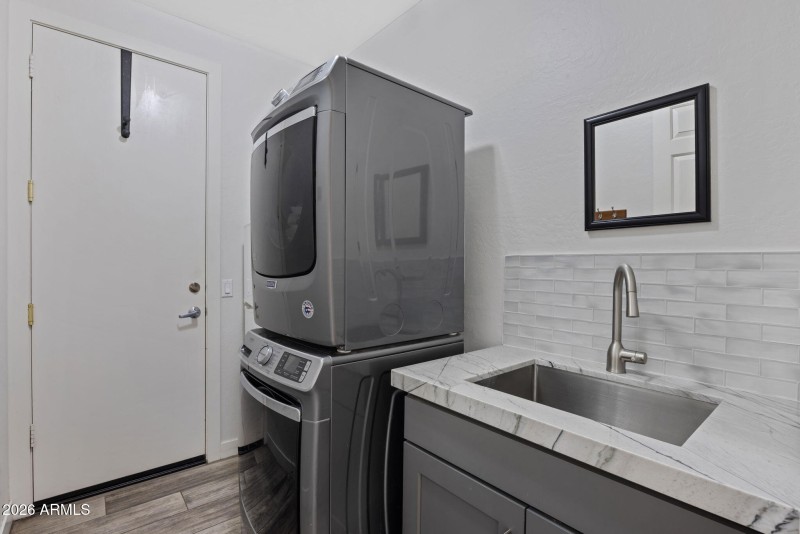 42-web-or-mls-13541-e-thoroughbred-trail