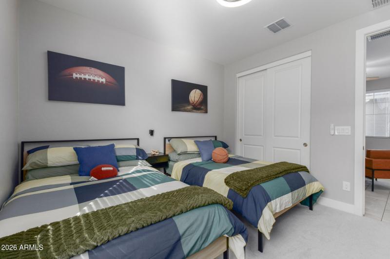 Fifth bedroom with closet view