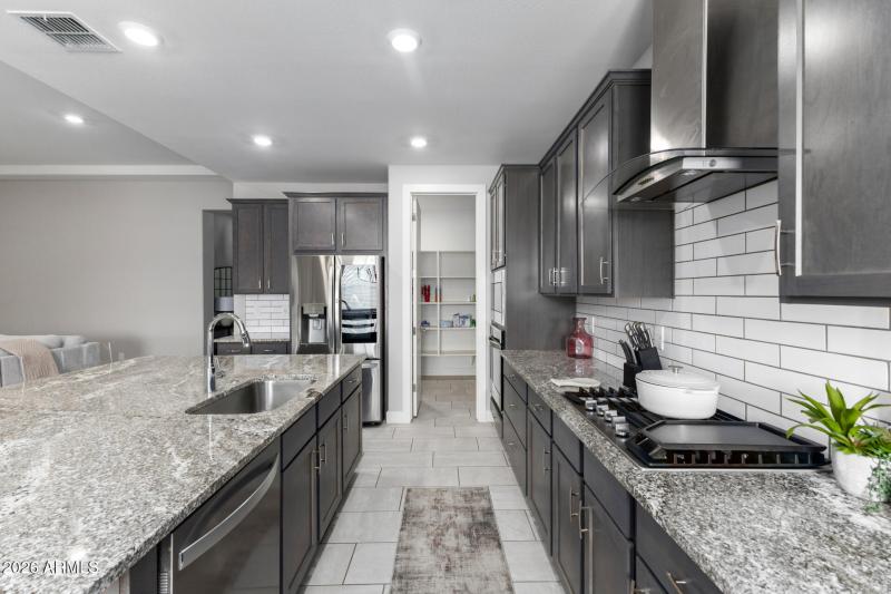 Kitchen with gas cooktop