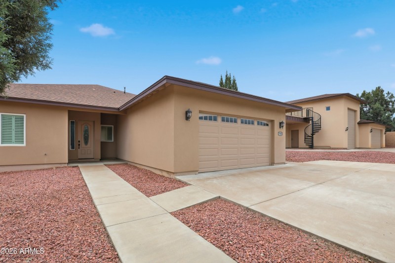 Diana_Reshoot_Ext_003