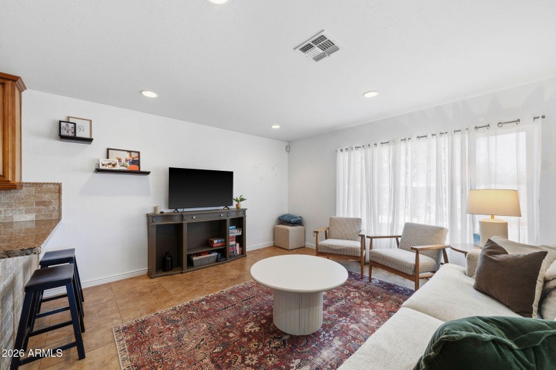 006__8626 E Windsor Ave