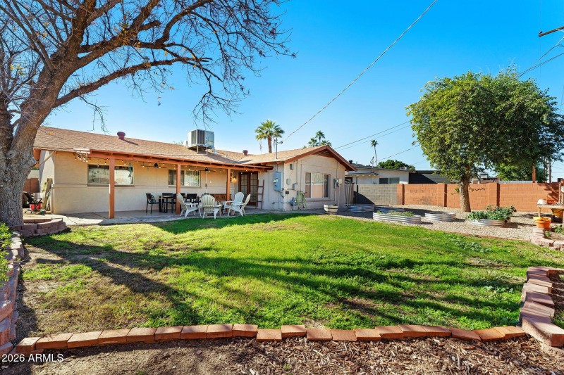 019__8626 E Windsor Ave