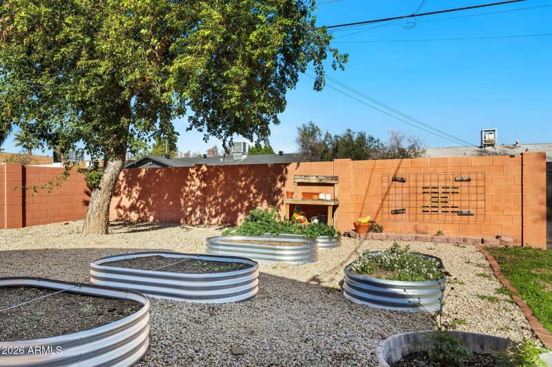 020__8626 E Windsor Ave