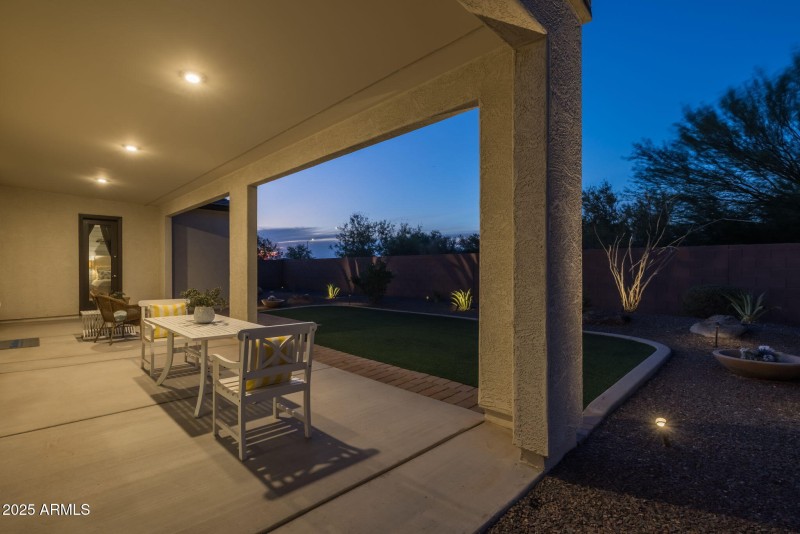 51-web-or-mls-2228 W Caldwell St, Phoeni