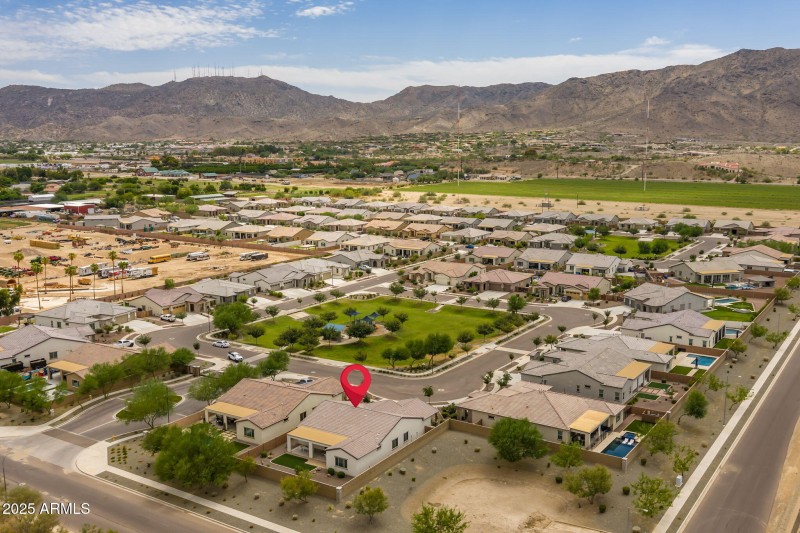 57-web-or-mls-2228 W Caldwell St, Phoeni