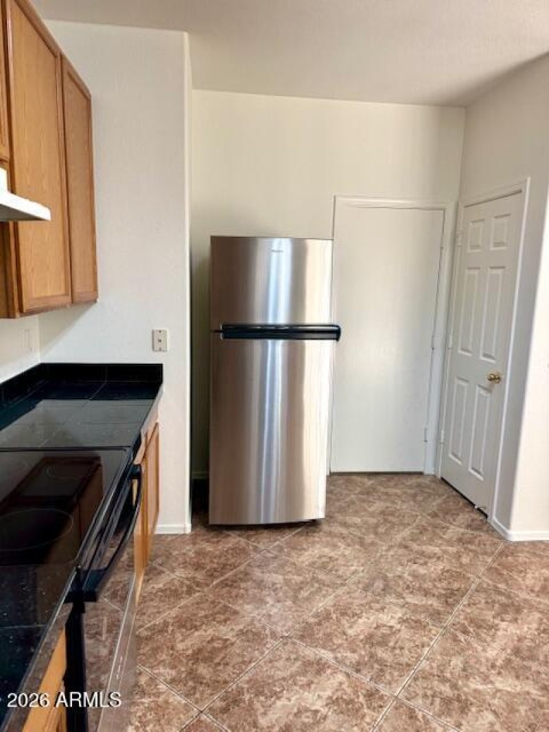 Kitchen With Refridge