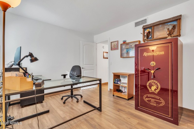 2517 W Lompoc Ave (19)