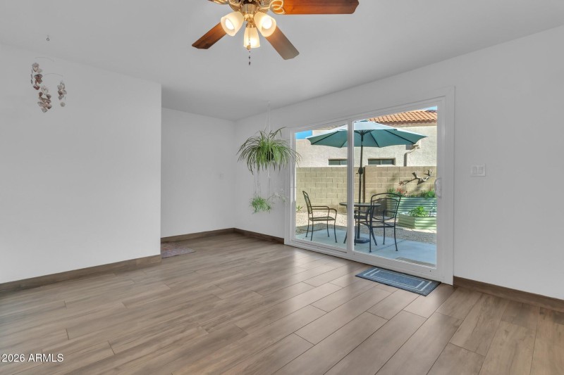 2517 W Lompoc Ave (28)