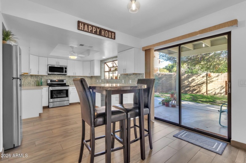 2517 W Lompoc Ave (38)