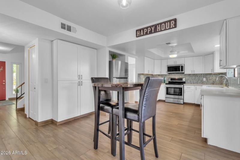 2517 W Lompoc Ave (39)