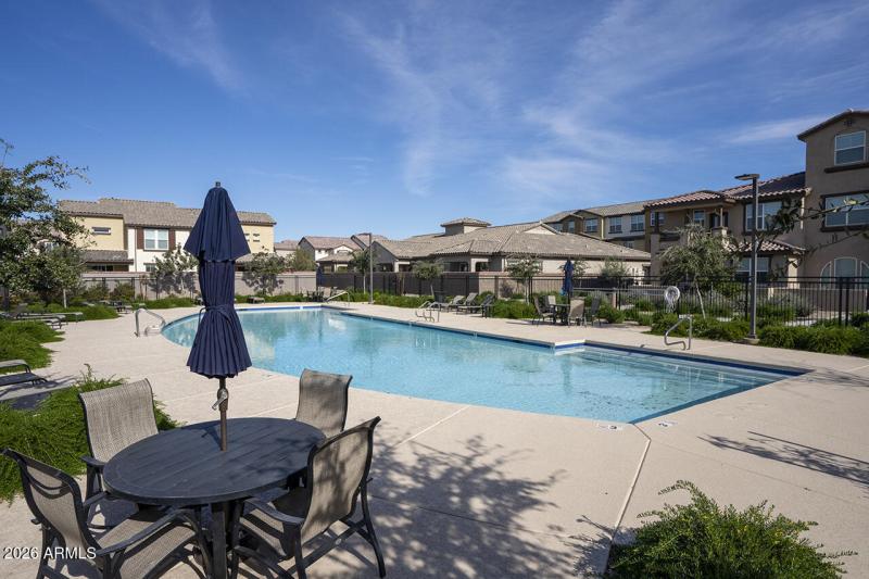 Tre Vicino's Community Amenities