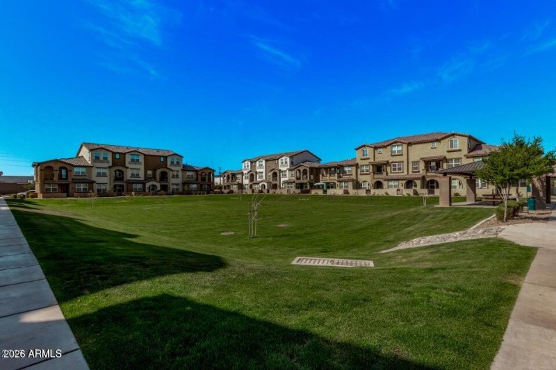 Tre Vicino's Community Amenities