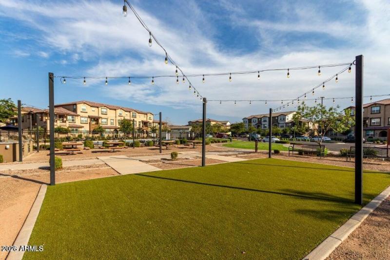 Tre Vicino's Community Amenities