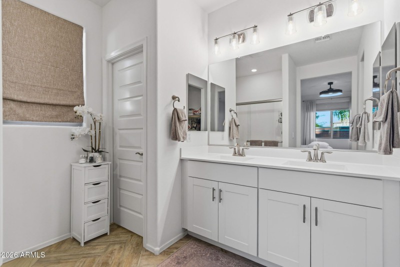 27-web-or-mls-13184 N 146th Ln---11