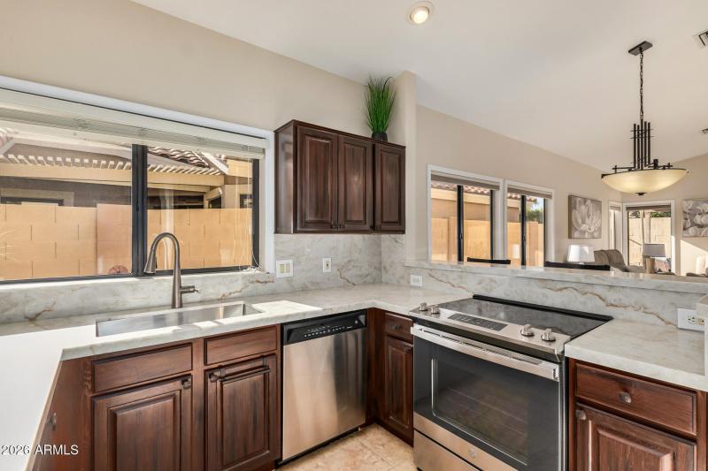 Light and Bright Kitchen