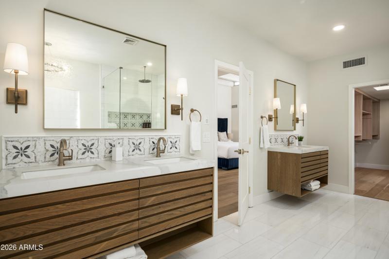 10111 E Cholla St-22