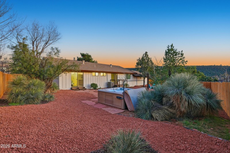 Back yard & Hot Tub
