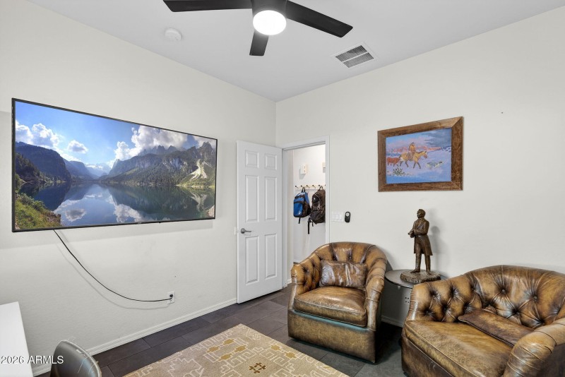 26-web-or-mls-36-E Washington Ct