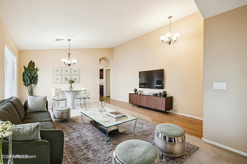 Living room/Dining room