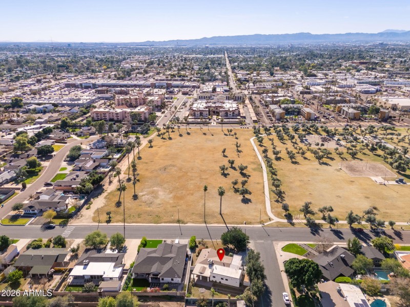 3002 E Glenrosa Ave, 01-15 - 31